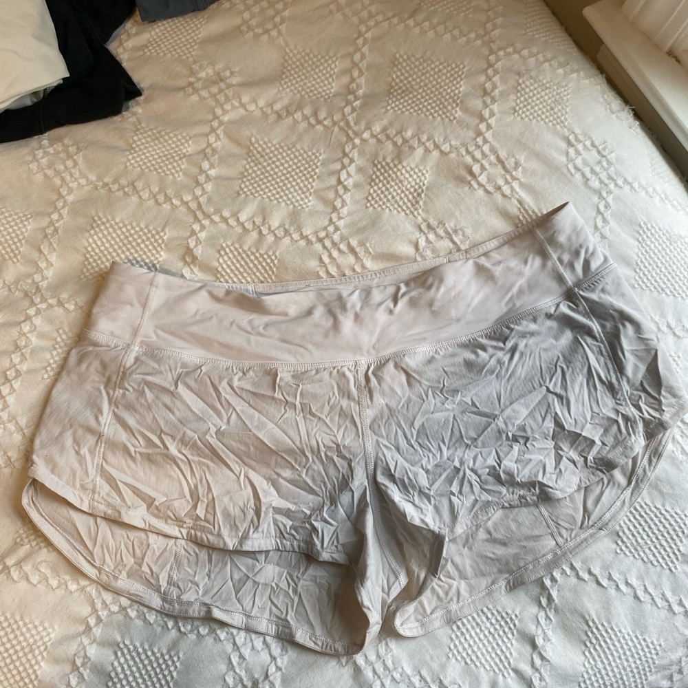 lululemon athletica hotty hot 2.5” Shorts